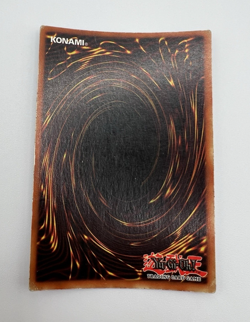 Vintage Yu-Gi-Oh! Blue-Eyes White Dragon (LOB-001, Unlimited) DAMAGE - Image 2