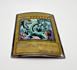 Vintage Yu-Gi-Oh! Blue-Eyes White Dragon (LOB-001, Unlimited) DAMAGE - Image 3