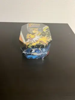Pokemon TCG: Jolteon V Tin - Eevee Evolutions - New Factory Sealed - Image 2