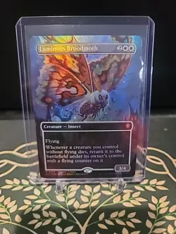 Luminous Broodmoth (Borderless) Commander: Bloomburrow Foil - Image 1