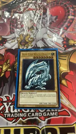 Blue-Eyes White Dragon Ultimate Rare Card OP28-EN001 (OTS Tournament Pack 28) - Image 1