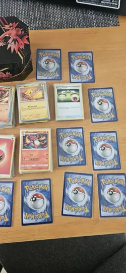 Pokemon 200 Trading Card Bundle With Tin - Image 5