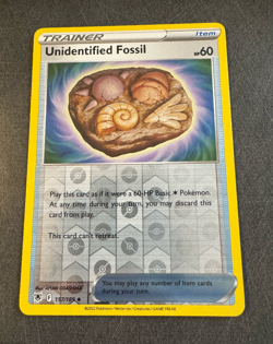 Unidentified Fossil - Reverse Holo - Astral Radiance 157/189 - MINT - Pokemon - Image 1