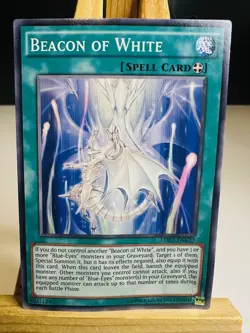 Beacon of White [LP] LDK2-ENK20 - 1996 Common Unlimited - Yugioh - Image 1