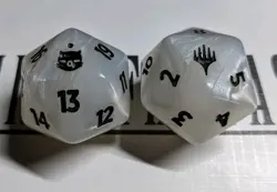 2x Magic The Gathering Final Fantasy Bundle D20 Die Oversized Spin Down Counter - Image 1