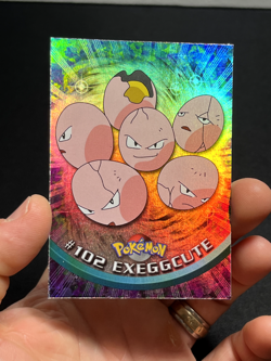 Topps Pokemon Series 2 Rainbow Foil #102 Exeggcute LP - Image 1