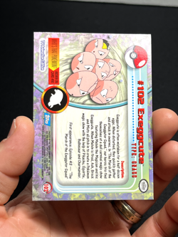 Topps Pokemon Series 2 Rainbow Foil #102 Exeggcute LP - Image 4
