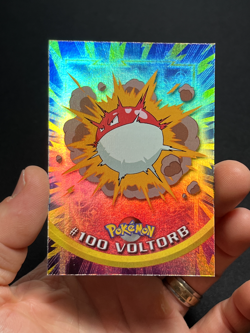 Topps Pokemon Series 2 Rainbow Foil #100 Voltorb - Image 1