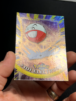 Topps Pokemon Series 2 Rainbow Foil #101 Electrode - Image 2