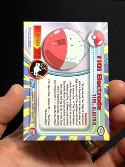 Topps Pokemon Series 2 Rainbow Foil #101 Electrode - Image 4