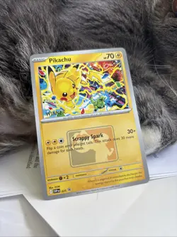 Pikachu “Winner” Promo 2025 World Championships SVP EN 225 Pokemon Worlds - Image 2