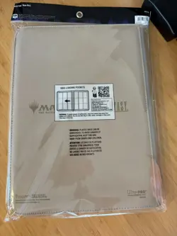 Magic the Gathering Final Fantasy Cloud Ultra Pro 9-Pocket Premium PRO Binder - Image 2