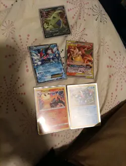 Random Lot Of 10 Pokemon Cards - Image 1