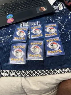 POKEMON CARD LOT WITH SUPER RARE RAINBOW FLAREON🔥 1999 VINTAGE CARDS - Image 2