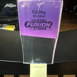 Pokemon Center Elite Trainer Box: SWSH Fusion Strike Factory Sealed, corner Tear - Image 4