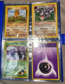 Vintage Pokemon 1999 Charmander 4-Pocket Card Binder Nintendo with cards - Image 4