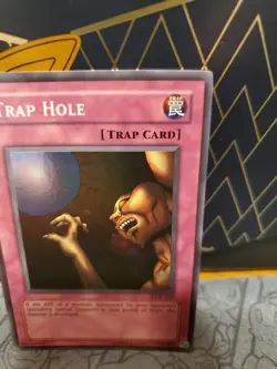 Yu-Gi-Oh Trap Hole #LOB-058 Super Rare - Image 3