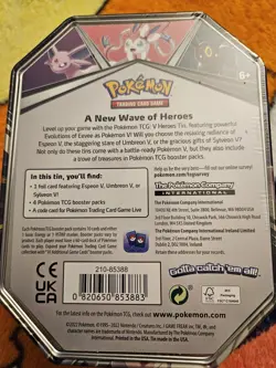 Pokemon Trading Card Game Umbreon V Tin Sealed - Image 3