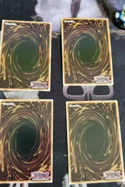 DARK MAGICIAN - 1ST ED/LIMITED ULTRA NM + 3 ALT ARTWORK YGLD-ENC09 - YUGIOH - Image 2