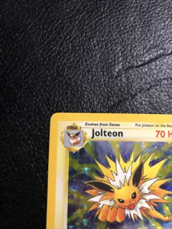 B6 1999 Vintage 1999 Pokemon Card JUNGLE JOLTEON 4/64 Holo Rare MP English - Image 2
