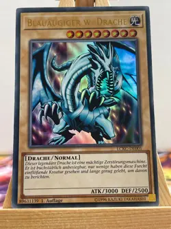 Blauaugiger W. Drache LCKC-DE001 Ultra Rare Deutsch EX YUGIOH - Image 1