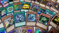 Yugioh Cards Bulk Lot 49 Cards Korean KOR Vintage & Rare Holo 4 Included - Image 4