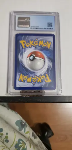 2020 POKEMON VIVID VOLTAGE REVERSE HOLO CHARIZARD 025/185 CGC 9 - Image 2