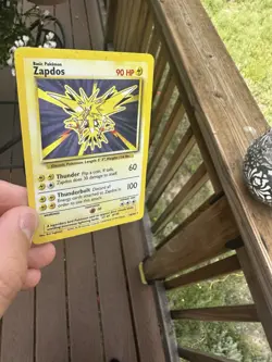 Pokemon TCG Card 1995 Vintage Holo Zapdos 16/102 Base Set LP/NM - Image 2