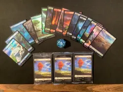 FINAL FANTASY GIFT BUNDLE SEALED NON FOIL LAND x3 - 16 FOIL LAND CARDS & 1 DIE - Image 1