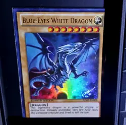 YuGiOh Blue-Eyes White Dragon Ultra Rare LIMITED EDITION Promo JUMP-EN068 MP - Image 2