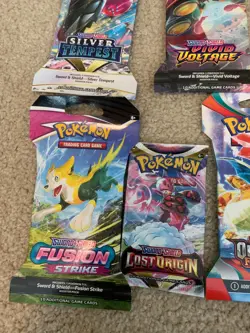 5 PACKS POKEMON DIFFERENT SLEEVED BOOSTER PACKS, FUSION STRIKE, LOST ORIGIN READ - Image 2