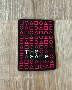 SQUID GAME CARD N. 56 SPIA FOIL Trading Card Game RARA INTROVABILE - Image 2