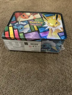 Pokemon 2021 Eevee Collector Chest w/ 3 Foil Cards, 5 Booster Packs, Coin + More 820650809514 - Image 3