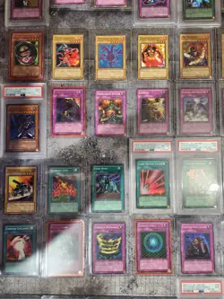 Yugioh Pharaoh's Servant 1st edition complete set all 22 holos PSA graded. - Image 5