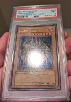 Yu-Gi-Oh! - Dark Magician - 2002 - LOB-005 - Ultra Rare - 1st Edition - PSA 9 - Image 2