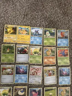 Pokemon Heart Gold/ Soul Silver lot cards Pikachu MP-LP - Image 1