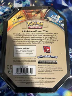 RARE Pokemon 2017 Vaporeon Triple Effect SEALED Tin, Great quality - Image 2