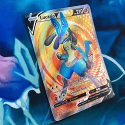 Lucario v - SWSH213 - Full Art Ultra Rare Black Star Promo - Pokemon Card - NM - Image 3