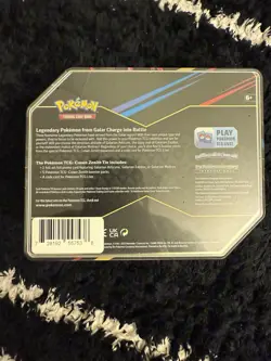 Crown Zenith Tin [Galarian Moltres] - Crown Zenith Factory Sealed Pokemon Cards - Image 5