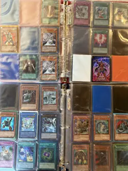 Yugioh Huge Lot 5 Holo Binders Classic Old Cards - Image 4