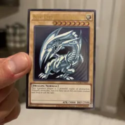 YUGIOH Blue-Eyes White Dragon OP28-EN001 Ultimate Rare NA Blue hue uk seller - Image 4
