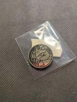 Gold Raikou Holo Pokemon Coin - Image 1
