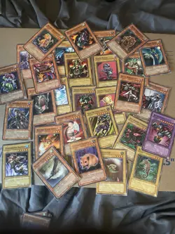 Vintage Yugioh Card Lot Bundle - 350+ Cards - Image 5