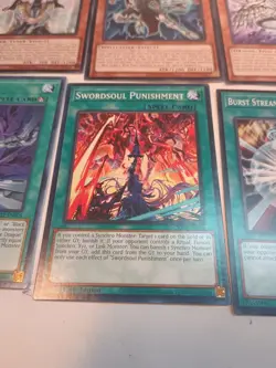 (1) Pre-owned 8 Yugioh Card Bundle For Anyone Making A Start To A Blue Eyes Deck - Image 3