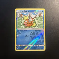 Magikarp 15/68 Hidden Fates Pokemon Card Reverse Holo Common Near Mint NM - Image 1