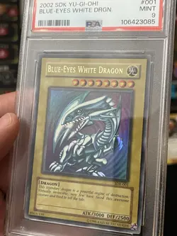 PSA 9 MINT Blue-Eyes White Dragon SDK-001 Ultra Rare Unlimited Yugioh - Image 3