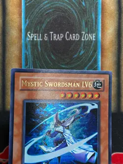 Yugioh Mystic Swordsman LV6 RDS-EN008 Ultra Rare 1st Ed NM - Image 2
