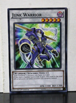 Yugioh TCG Junk Warrior SDSE-EN043 1st Ed. 2015 - Image 1