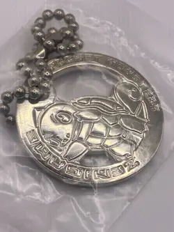 Squirtle! Pokemon VTG 1999 Pokemon Sealed Metal Keychain Coin Gachapon Banpresto - Image 2