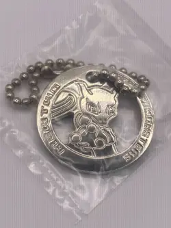 Mewtwo! Pokemon VTG 1999 Pokemon Sealed Metal Keychain Coin Gachapon Banpresto - Image 1